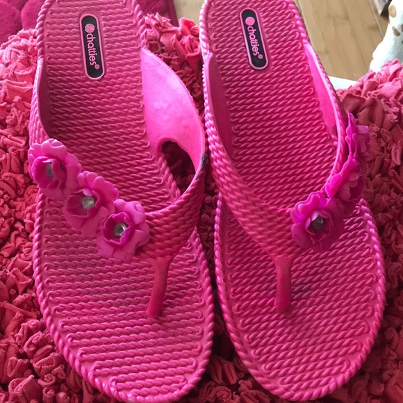 flip flops with large flower